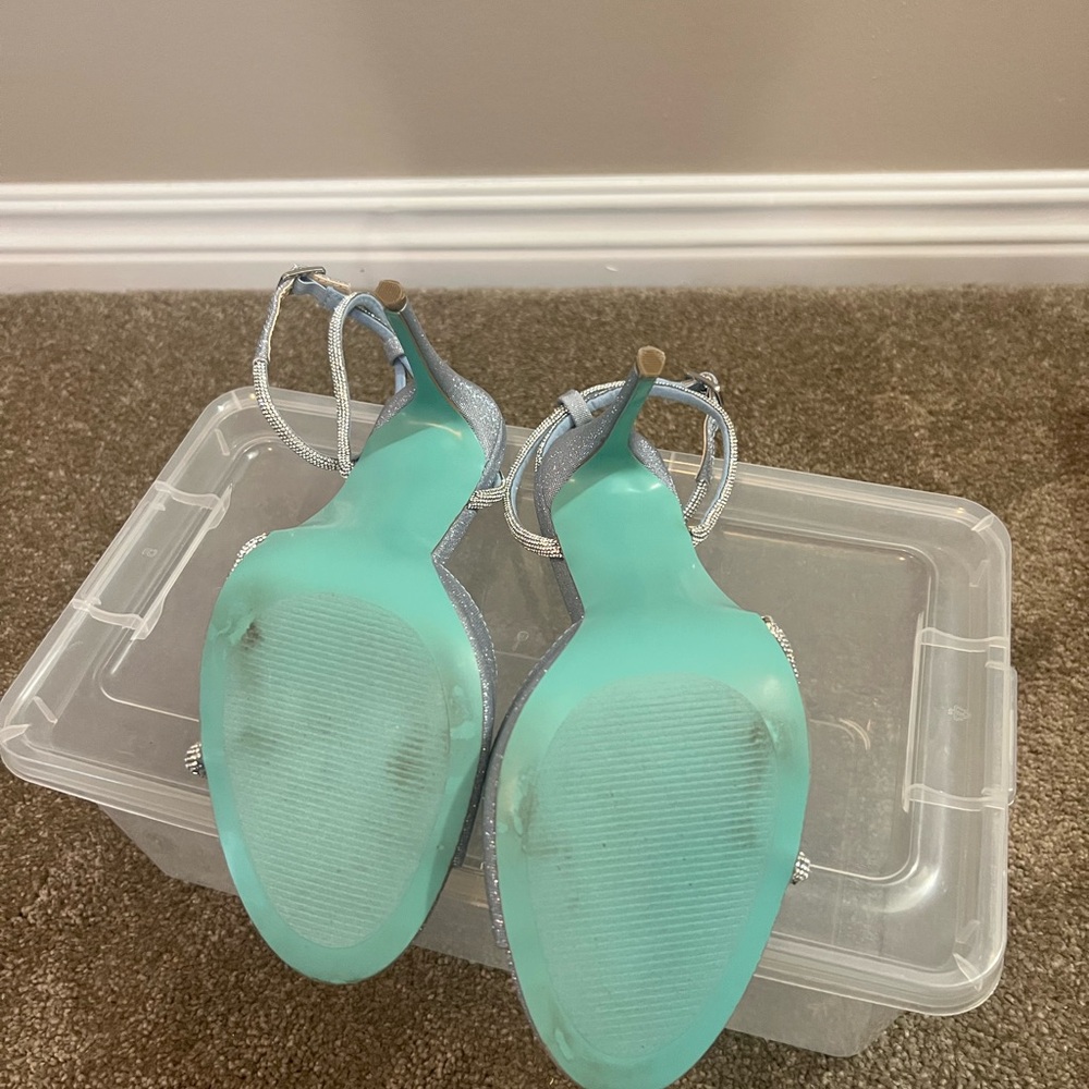 Betsy Johnson Blue Heels size 8 - Picture 4 of 6